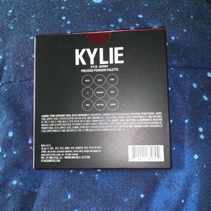 Kylie Cosmetics Makeup - KYLIE COSMETICS - THE BURGUNDY PALETTE Kylie Cosmetics Makeup - KYLIE COSMETICS - THE BURGUNDY PALETTE